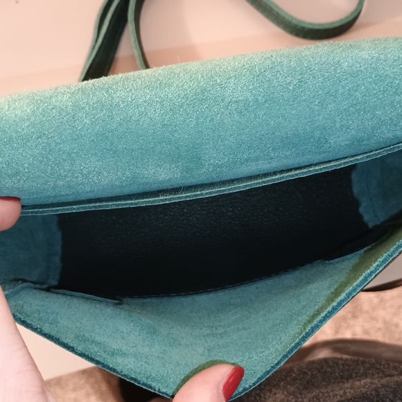 Portland Leather Sea Glass Medium Metro Crossbody - Picture 6 of 10